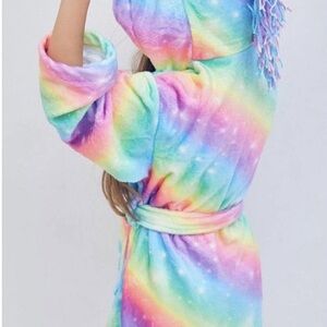 UNICORN RAINBOW STAR ROBE
LOLA + THE BOYS